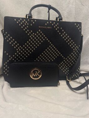 Michael Kors Studded Tote Bag + Matching Wallet Set Black Gold MK Purse Bundle
